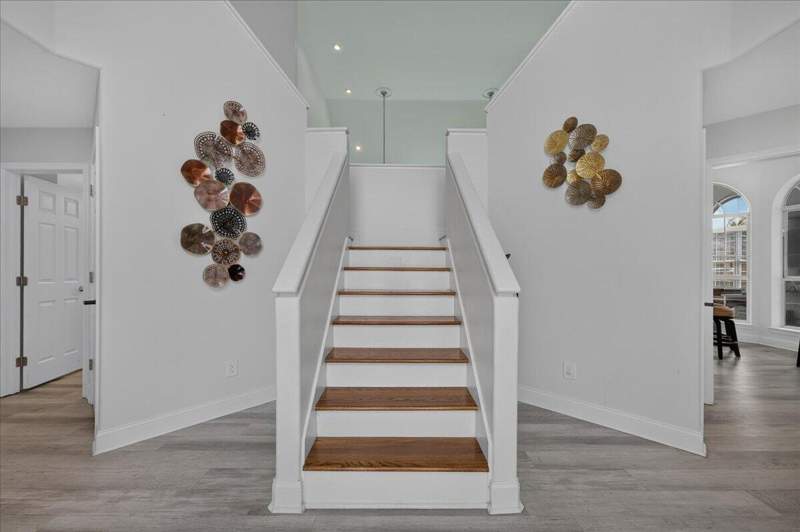5 bedroom Detached Single Family at 433 Emerald Pointe Drive, Emerald Pointe Plat 3, Mary Esther — photo 5