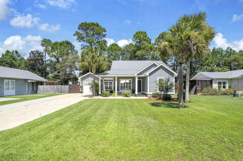 3 bedroom Detached Single Family at 94 Garden Street, Santa Rosa Beach, Santa Rosa Beach — photo 2