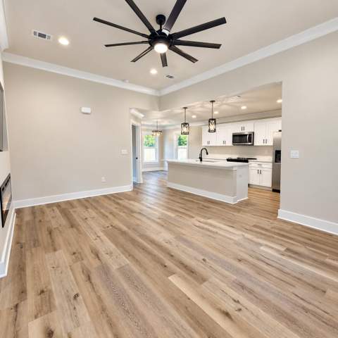 880 E Walnut Avenue, Crestview FL - photo 8 of 31