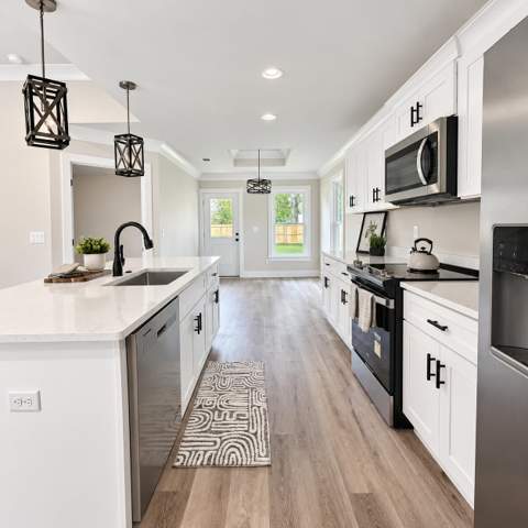 880 E Walnut Avenue, Crestview FL - photo 10 of 31