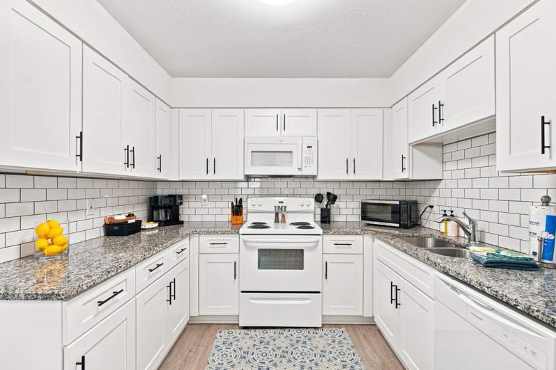 2 bedroom Townhouse at 116 Taylor Circle #1, Woodham Manor 2nd Addn, Fort Walton Beach — photo 2