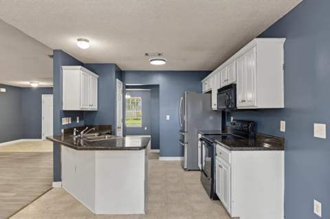 3400 Skymaster Court, Crestview FL - photo 13 of 49
