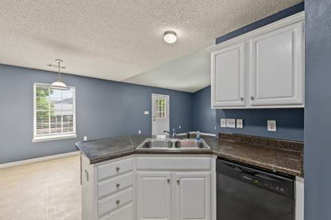 3400 Skymaster Court, Crestview FL - photo 17 of 49