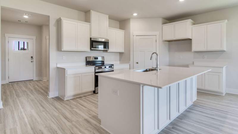 4 bedroom Detached Single Family at 4429 Marine Loop, Patriot Ridge, Crestview — photo 4