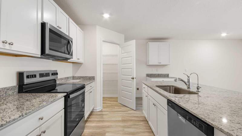 4 bedroom Detached Single Family at 64 Dockside Road, Magnolia at the Bluffs Ph 3, Freeport — photo 5