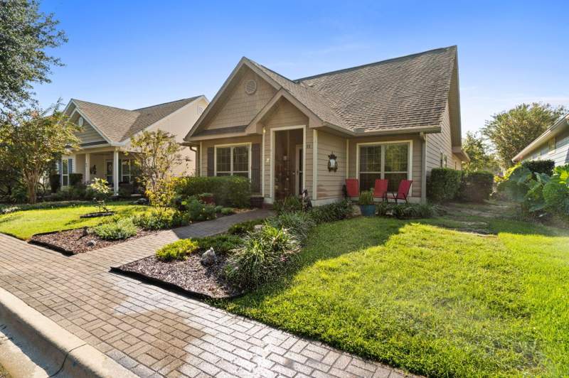 3 bedroom Detached Single Family at 88 Fanny Ann Way, Hammock Bay, Freeport — photo 3