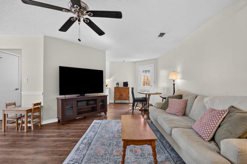3 bedroom Detached Single Family at 139 Midland Court, Blue Pine Village Ph 2, Niceville — photo 2