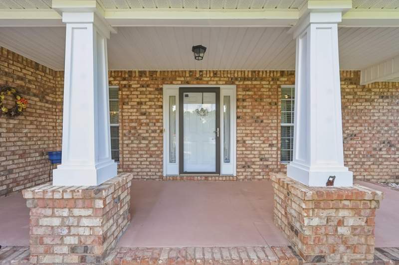 4 bedroom Detached Single Family at 6212 Lapis Lane, Brownstone Manor, Crestview — photo 3