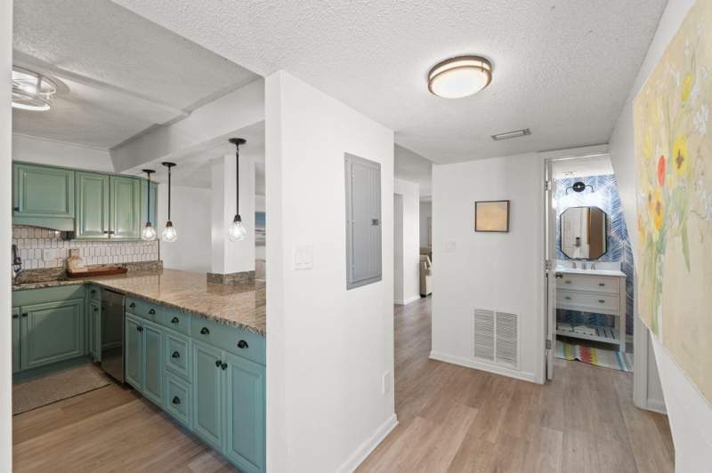 2 bedroom Condominium at 1030 U.S. 98 #45, Silver Dunes Condo, Destin — photo 2