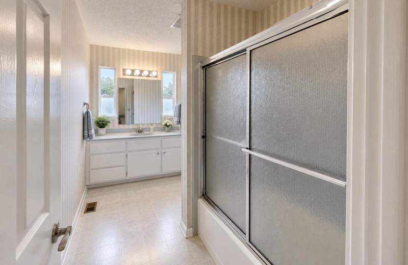 3 bedroom Townhouse at 803 Holbrook Circle, Donlabrook Gardyns, Fort Walton Beach — photo 2