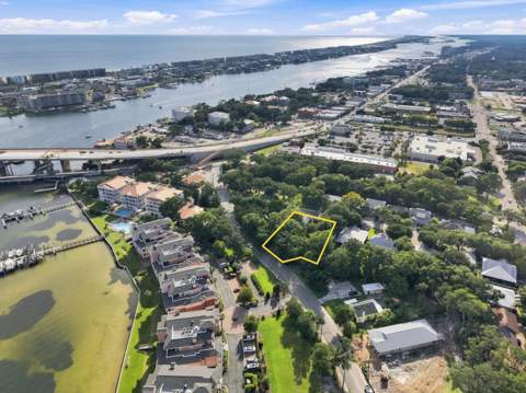 237 SE Brooks Street, Fort Walton Beach FL - photo 7 of 40