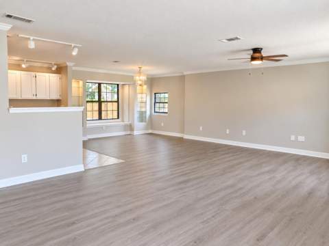 424 NE Woodrow Street, Fort Walton Beach FL - photo 6 of 39