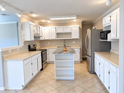 424 NE Woodrow Street, Fort Walton Beach FL - photo 17 of 39