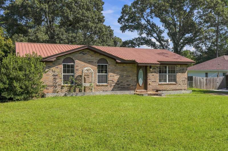 3 bedroom Detached Single Family at 3415 McLain Drive, Auburn Heights, Crestview — photo 3