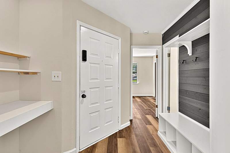 3 bedroom Townhouse at 15 12th Avenue, Port Dixie Patio Homes, Shalimar — photo 2