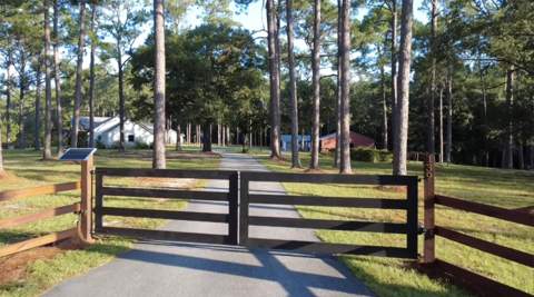 139 Oaklawn Drive, DeFuniak Springs FL - photo 6 of 57