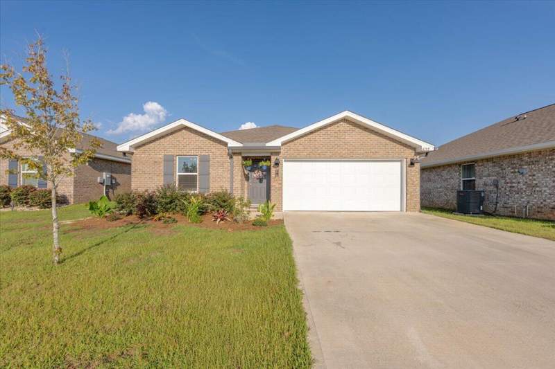 4 bedroom Detached Single Family at 4749 Airmen Drive, Patriot Ridge, Crestview — photo 2