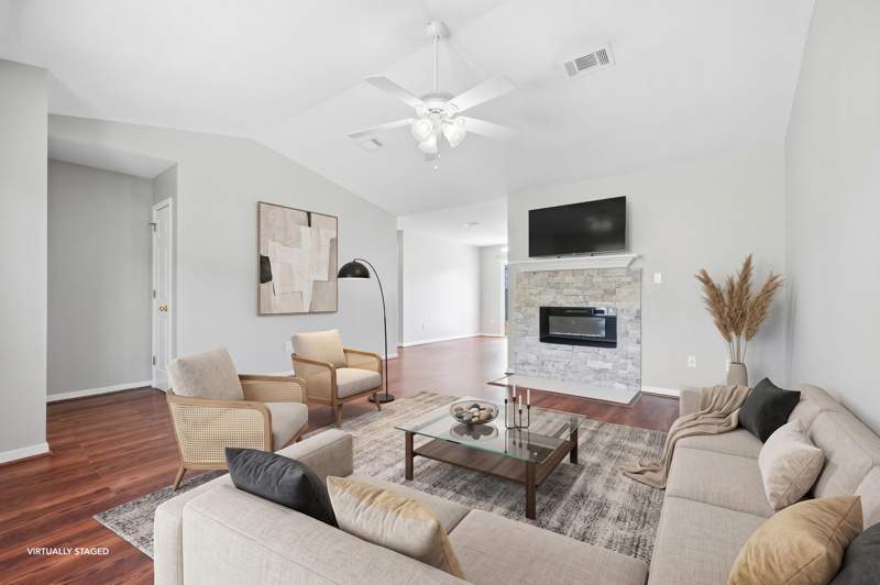3 bedroom Detached Single Family at 83 Stowe Road, Victoria Park, Mary Esther — photo 5