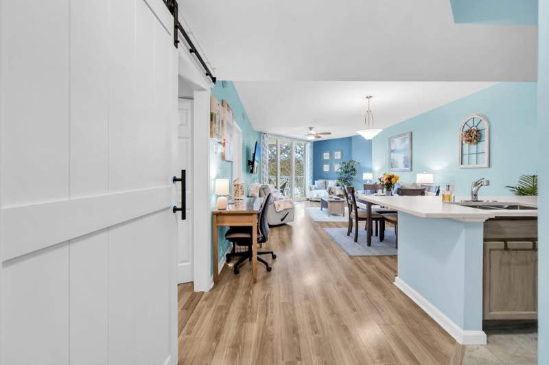 2 bedroom Condominium at 4207 Indian Bayou Trail #2214, The Palms Of Destin, Destin — photo 2