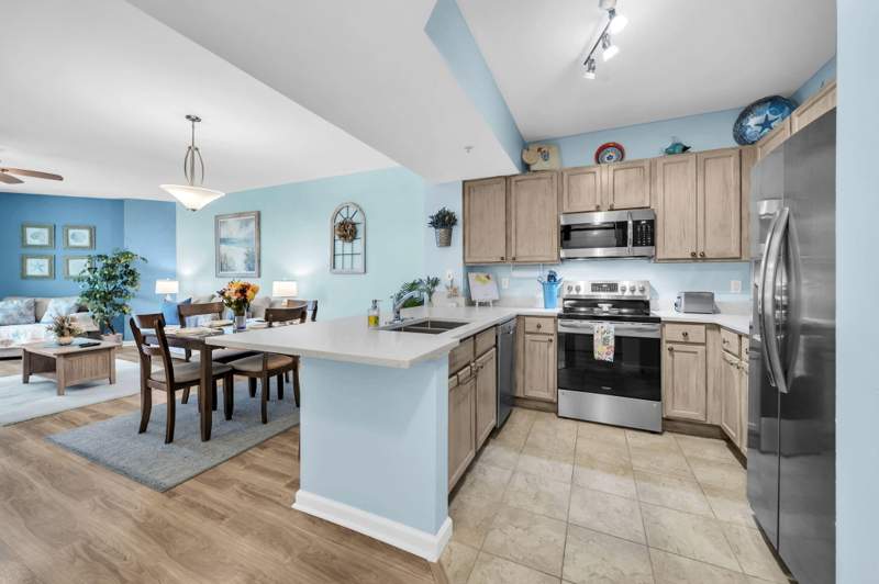 2 bedroom Condominium at 4207 Indian Bayou Trail #2214, The Palms Of Destin, Destin — photo 3
