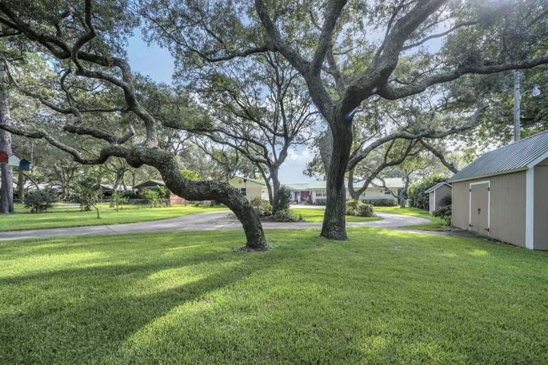 4 bedroom Detached Single Family at 45 Poquito Road, Poquito Bayou, Shalimar — photo 5
