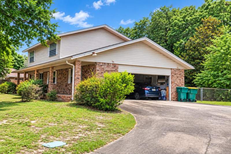 4 bedroom Detached Single Family at 1005 Pine Lake Drive, Pine Shores, Niceville — photo 2