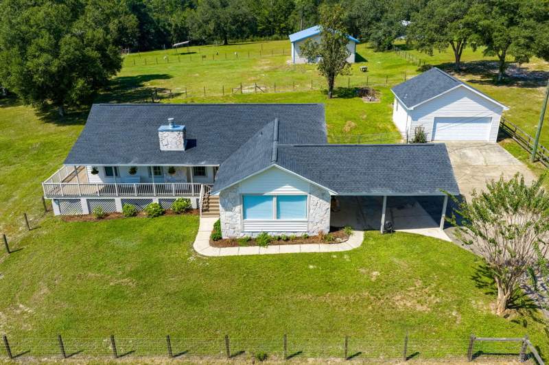 3 bedroom Detached Single Family at 5782 Seminole Drive, Kennedy lakes, Crestview — photo 2