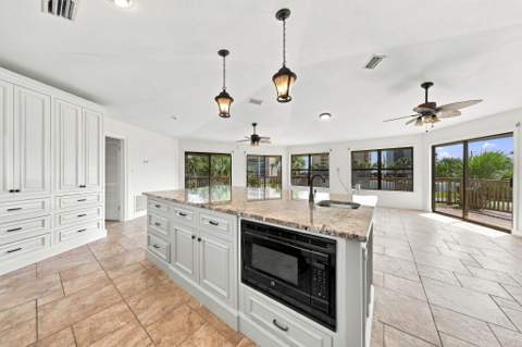 757 Seahorse Avenue, Fort Walton Beach FL - photo 18 of 63