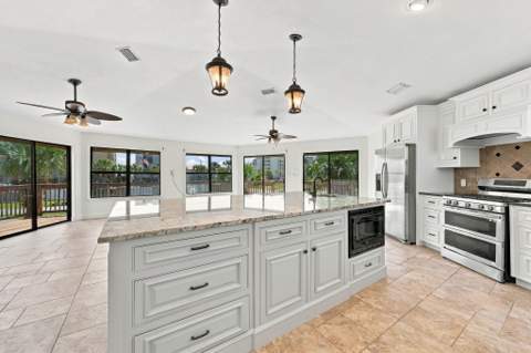757 Seahorse Avenue, Fort Walton Beach FL - photo 14 of 63
