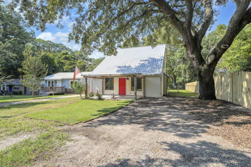 3 bedroom Detached Single Family at 617 2nd Street, Kellys Addn To Destin, Destin — photo 3