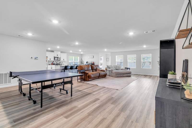 5 bedroom Detached Single Family at 5415 Torchwood Drive, Charlie Day Estates, Baker — photo 4