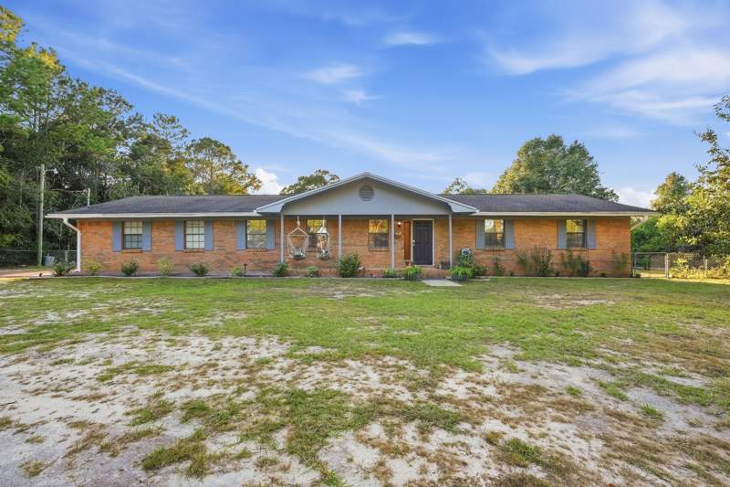 3 bedroom Detached Single Family at 3945 Painter Branch Road, Metes & Bounds, Crestview — photo 4