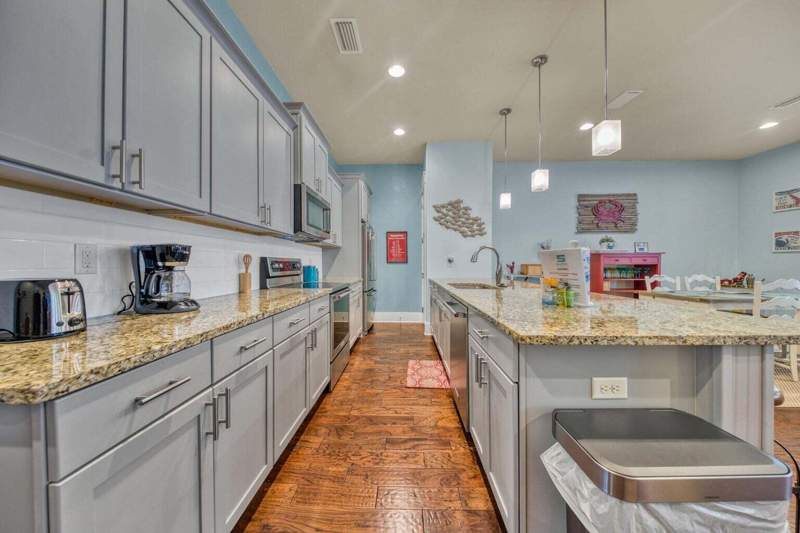 4 bedroom Detached Single Family at 58 Mobile Street, Frangista Beach, Miramar Beach — photo 5