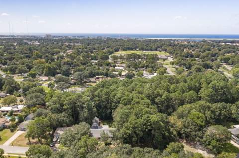 324 NW Lake Drive, Fort Walton Beach FL - photo 8 of 74