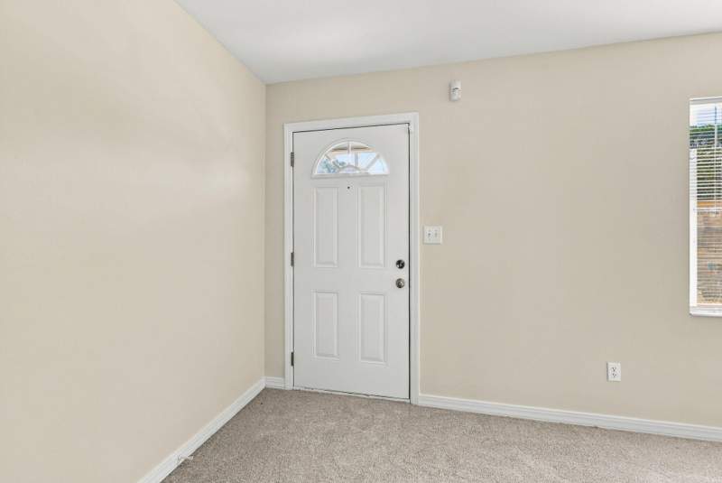 2 bedroom Townhouse at 145 4Th Avenue #B2, Port Dixie, Shalimar — photo 3