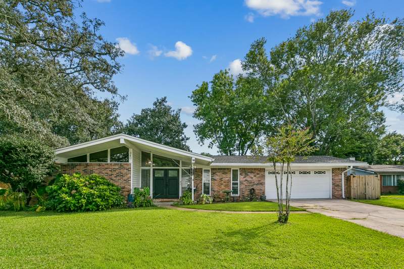 3 bedroom Detached Single Family at 340 NW Holmes Boulevard, Victoria Gardens, Fort Walton Beach — photo 2