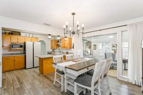 340 NW Holmes Boulevard, Fort Walton Beach FL - photo 13 of 40