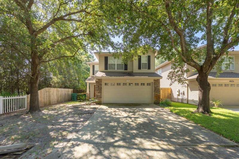 3 bedroom Detached Single Family at 2708 Apple Blossom Court, Summerwood S/D, Shalimar — photo 2