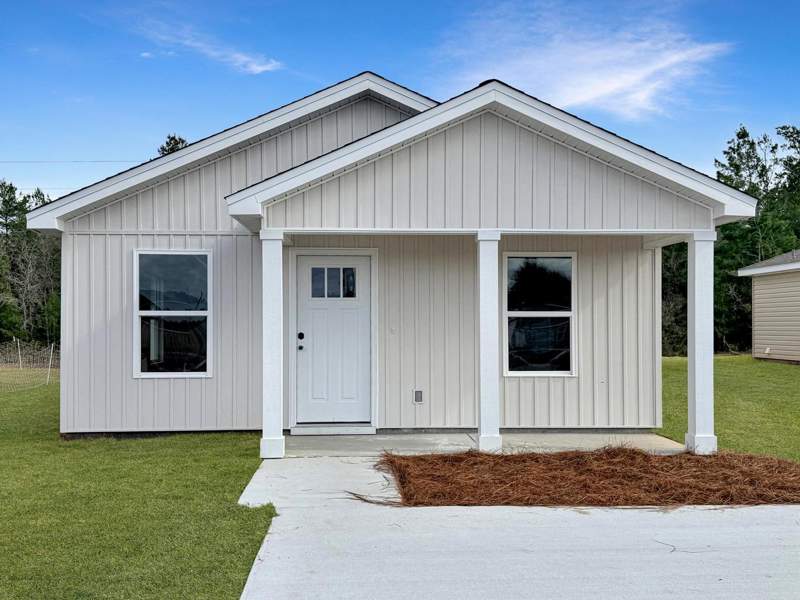 2 bedroom Detached Single Family at 5427 Bayleaf Drive, Holley Grove, Crestview — photo 2