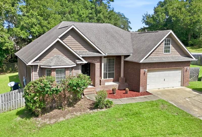 4 bedroom Detached Single Family at 639 Red Fern Road, Fox Valley Ph 3-A, Crestview — photo 2