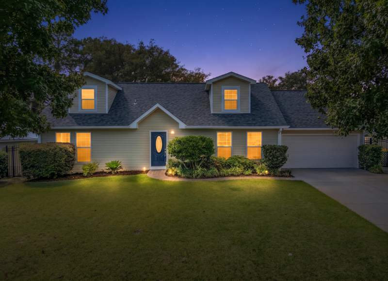 4 bedroom Detached Single Family at 48 NE Nebraska Avenue, Yacht Club Estates, Fort Walton Beach — photo 3