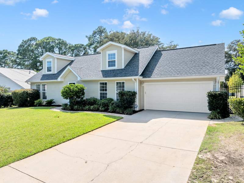 4 bedroom Detached Single Family at 48 NE Nebraska Avenue, Yacht Club Estates, Fort Walton Beach — photo 5