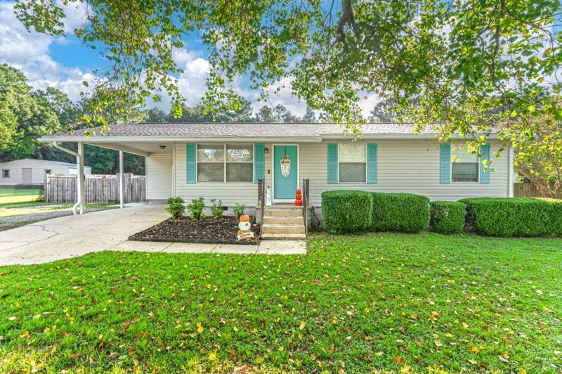 3 bedroom Detached Single Family at 671 Ridge Lake Road, Crestview Suburb, Crestview — photo 2