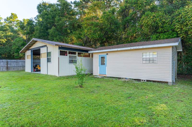 3 bedroom Detached Single Family at 671 Ridge Lake Road, Crestview Suburb, Crestview — photo 4