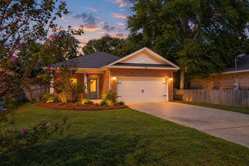 4 bedroom Detached Single Family at 1436 Hickory Street, Seminole 1st Addn, Niceville — photo 3