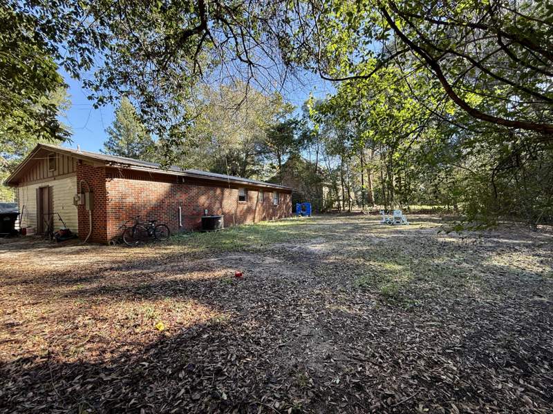 3 bedroom Detached Single Family at 454 E Burdick Avenue, DeFuniak Springs, DeFuniak Springs — photo 3