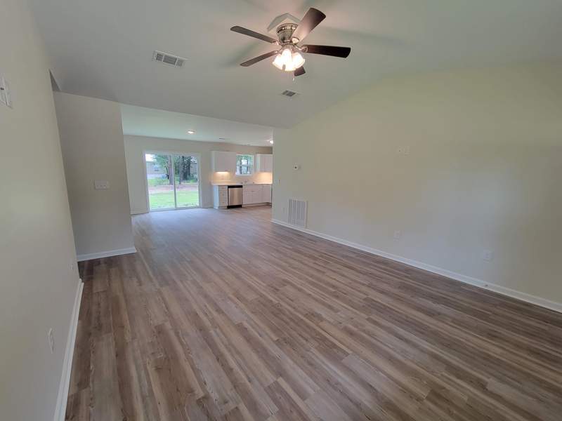 3 bedroom Detached Single Family at 57 Cedar Hill Ct. Drive, Oakwood Hills Unit 3, DeFuniak Springs — photo 4