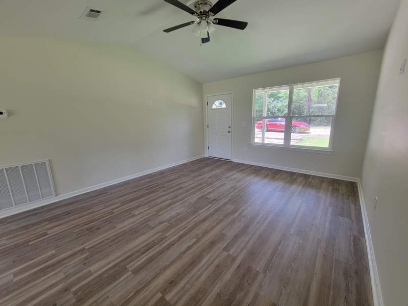 3 bedroom Detached Single Family at 57 Cedar Hill Ct. Drive, Oakwood Hills Unit 3, DeFuniak Springs — photo 5