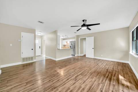 651 Wildwood Street, Mary Esther FL - photo 10 of 37