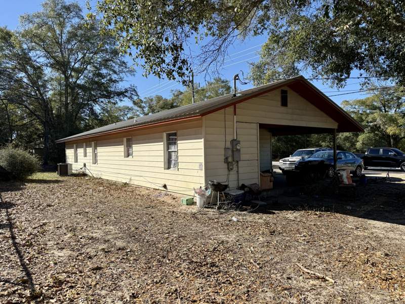 3 bedroom Detached Single Family at 434 N 1St Street, DeFuniak Springs, DeFuniak Springs — photo 3